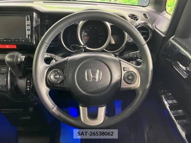 Honda N BOX 2013-03 306834-11