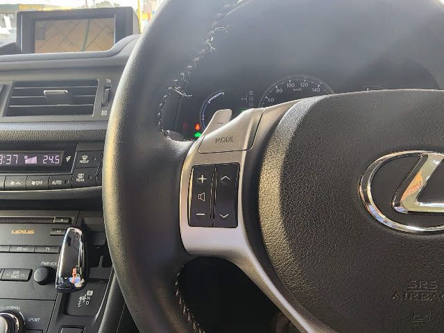 Lexus CT 2011-10 16147-15