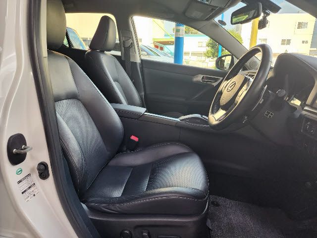 Lexus CT 2011-10 16147-18