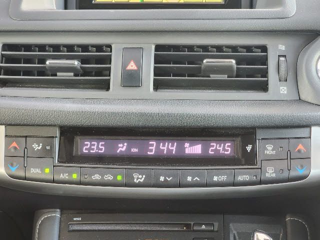Lexus CT 2011-10 16147-14