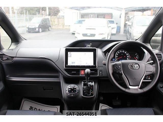 Toyota VOXY 2014-02 225142-17