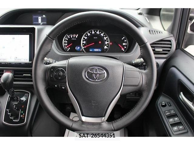 Toyota VOXY 2014-02 225142-16