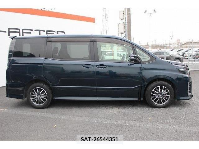 Toyota VOXY 2014-02 225142-8
