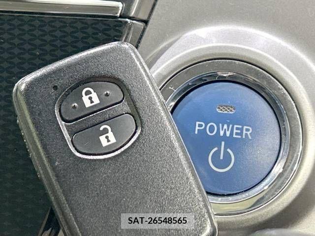 Toyota PRIUS ALPHA 2015-07 350639-7