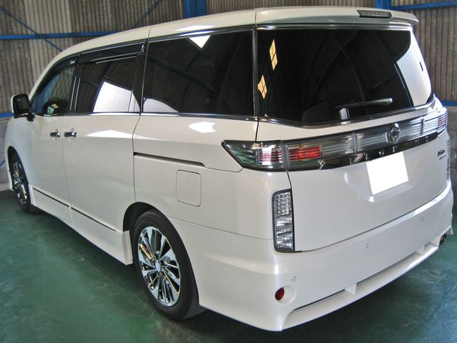 Nissan ELGRAND 2016-03 2910-1