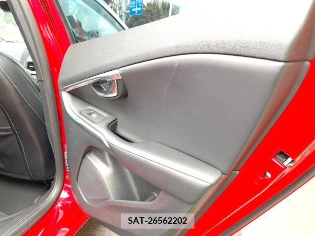 Volvo V40 2015-01 231465-19