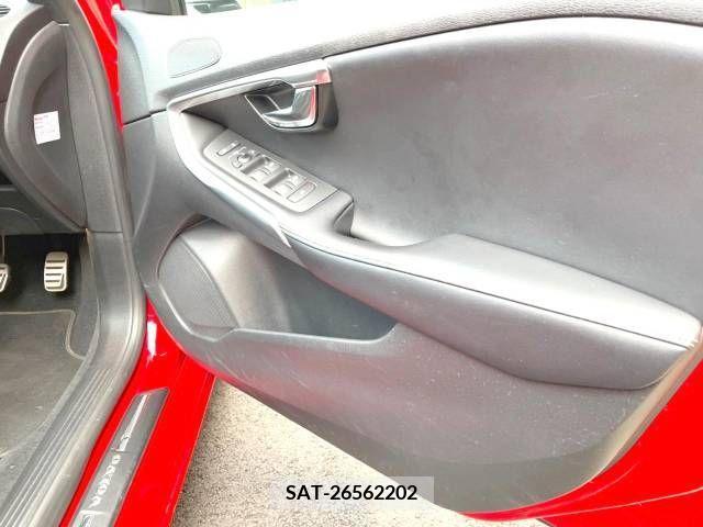Volvo V40 2015-01 231465-18