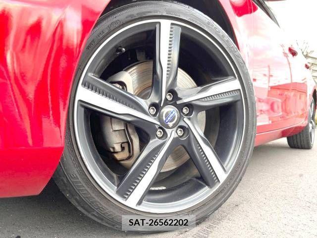Volvo V40 2015-01 231465-12