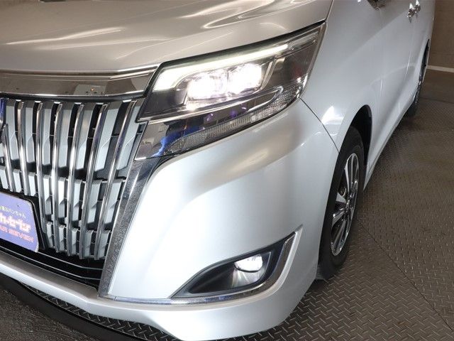Toyota ESQUIRE 2018-10 25397-18