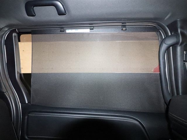 Toyota ESQUIRE 2018-10 25397-26