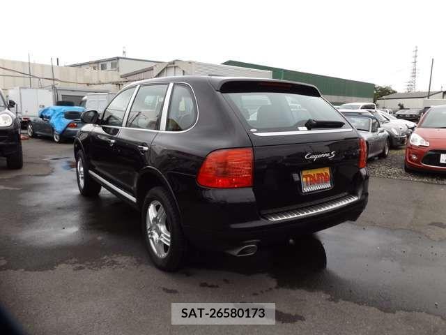 Porsche CAYENNE 2005-11 251269-17