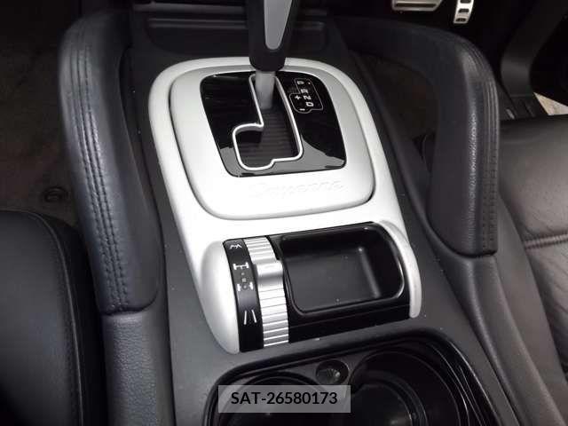 Porsche CAYENNE 2005-11 251269-12