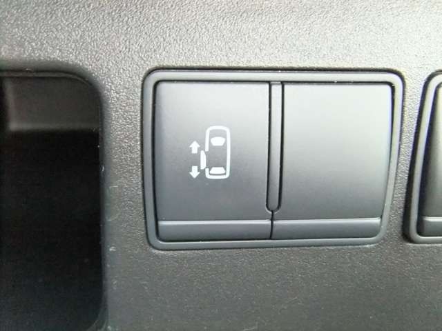 Nissan SERENA 2012-11 16682-10