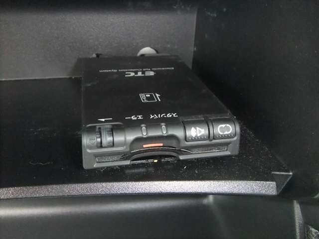 Nissan SERENA 2012-11 16682-12