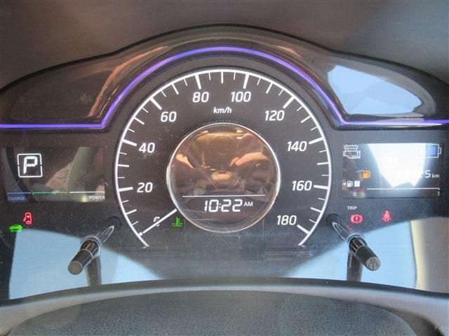 Nissan NOTE 2018-10 191764-15