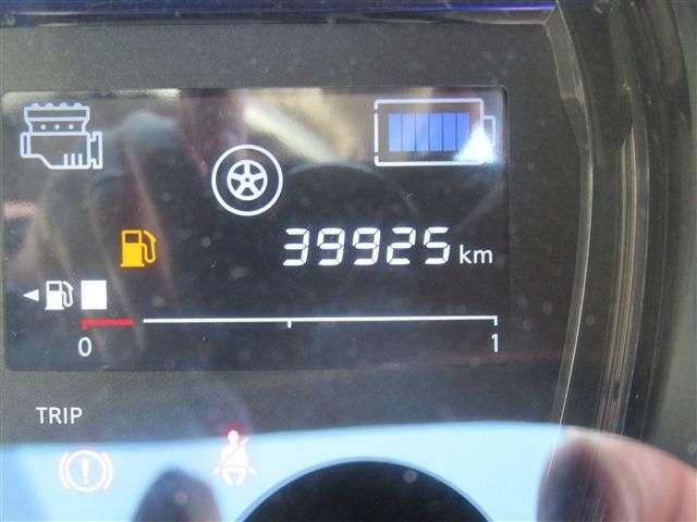 Nissan NOTE 2018-10 191764-16