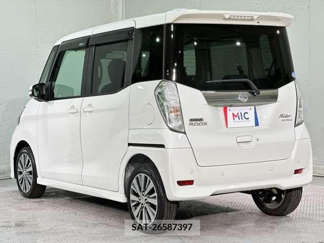 Nissan ROOX 2019-04 323895-10