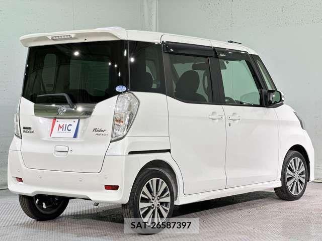 Nissan ROOX 2019-04 323895-8