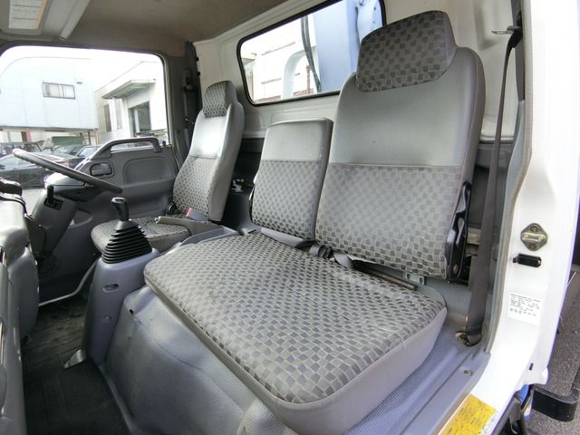 Isuzu ELF TRUCK 2005-01 1157-6