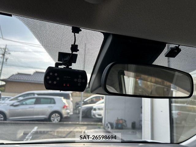 Toyota SIENTA 2015-07 380021-10