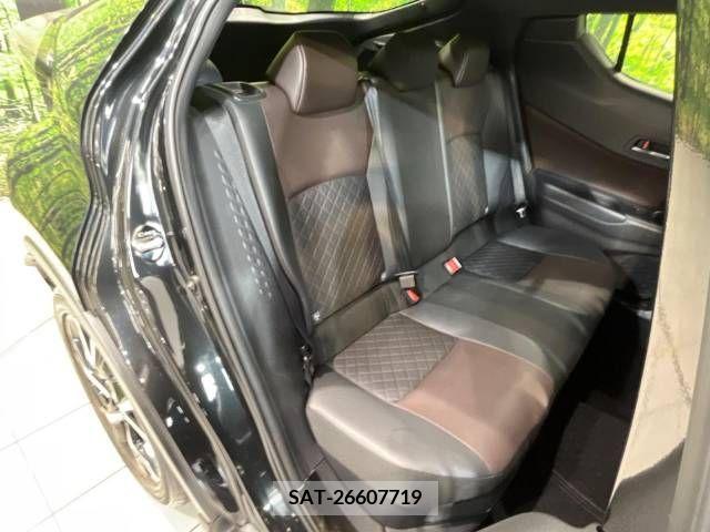 Toyota C-HR 2017-07 264278-10