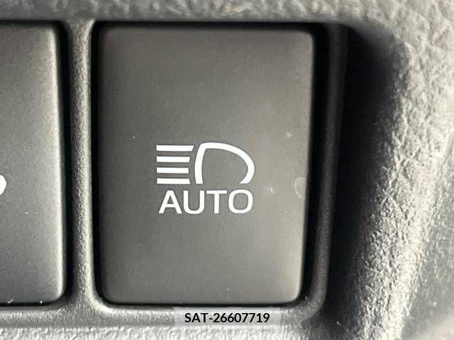 Toyota C-HR 2017-07 264278-8