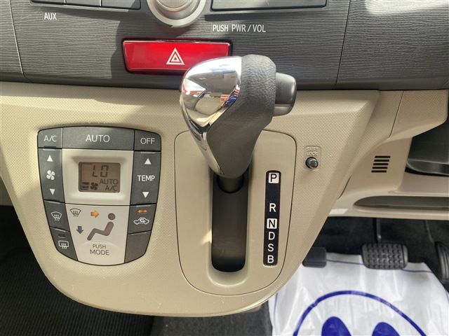 Daihatsu MOVE 2012-06 21808-24