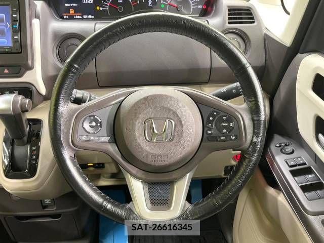 Honda N BOX 2018-05 206044-11