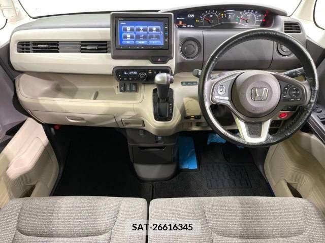 Honda N BOX 2018-05 206044-1