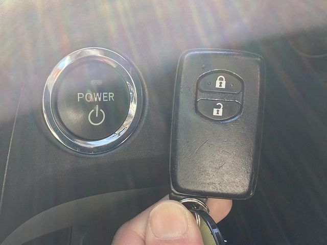 Toyota PRIUS 2009-10 180899-19