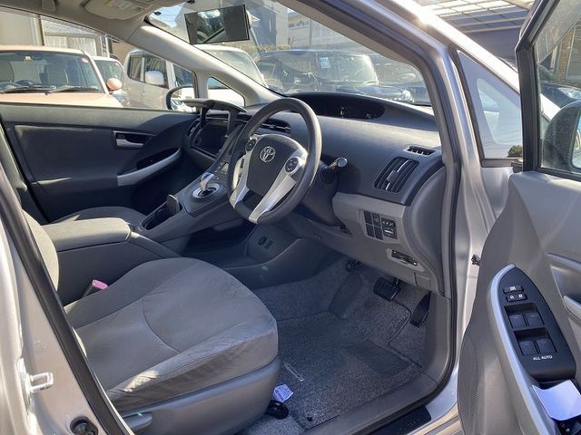 Toyota PRIUS 2009-10 180899-10