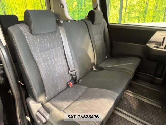 Toyota NOAH 2011-07 279560-9
