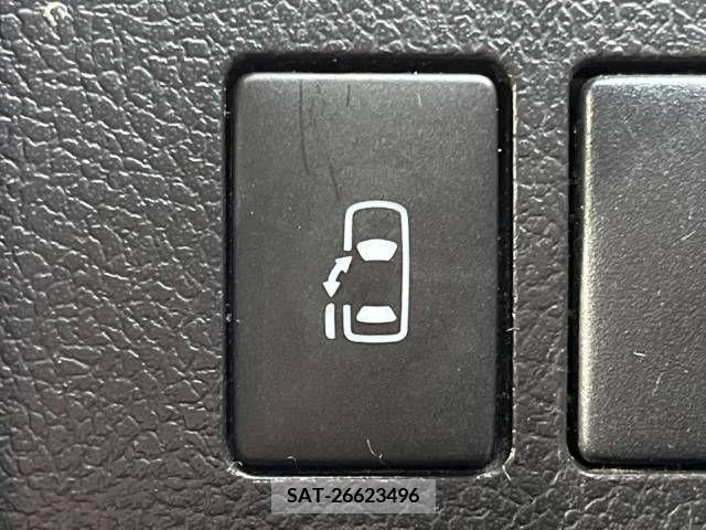 Toyota NOAH 2011-07 279560-4