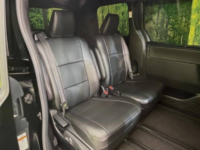 Toyota NOAH 2018-10 28313-10