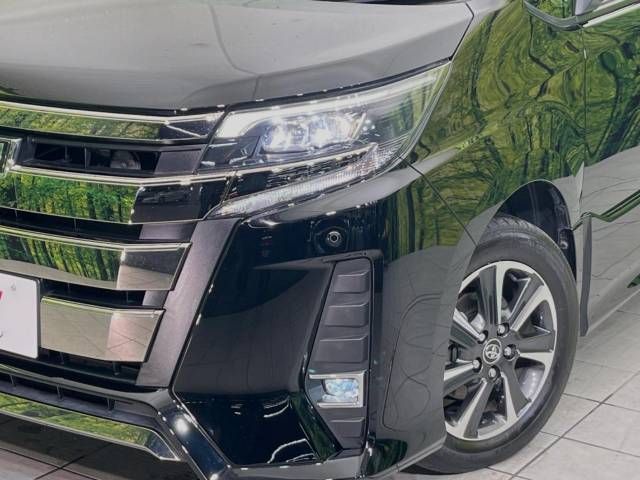 Toyota NOAH 2018-10 28313-13