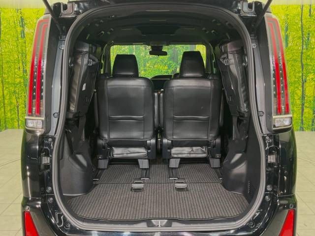Toyota NOAH 2018-10 28313-12