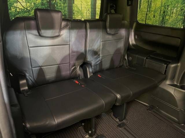 Toyota NOAH 2018-10 28313-11