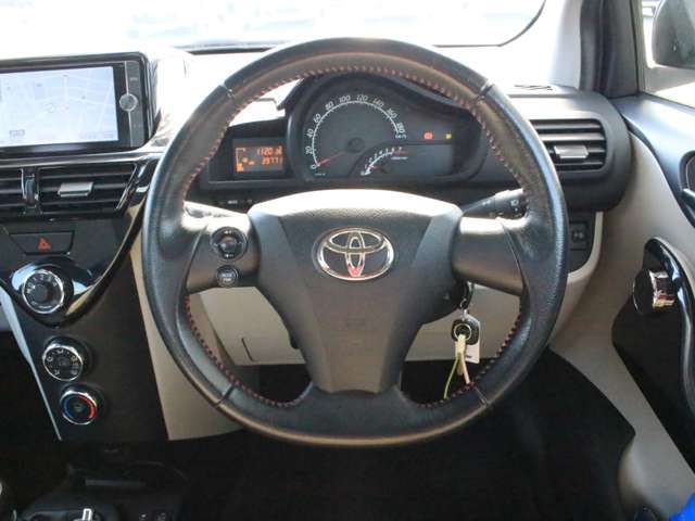 Toyota IQ 2012-08 15433-12