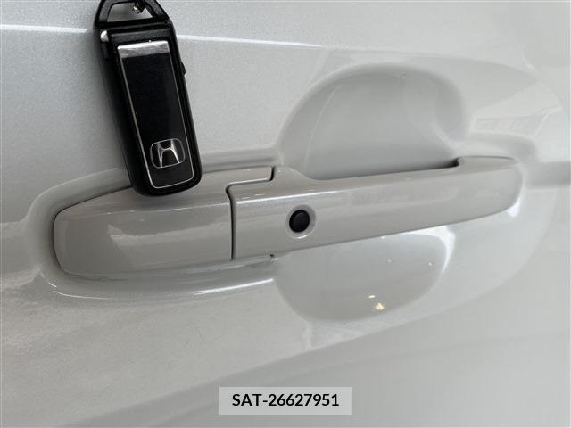 Honda N BOX 2022-06 307397-11