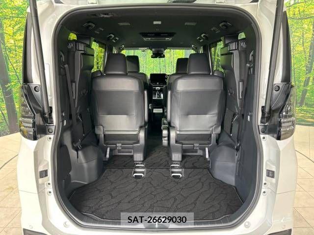 Toyota VOXY 2022-08 313575-11