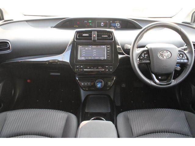 Toyota PRIUS 2019-02 14621-2