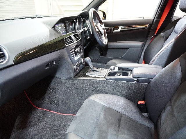 Mercedes Benz C-CLASS 2014-06 14389-3