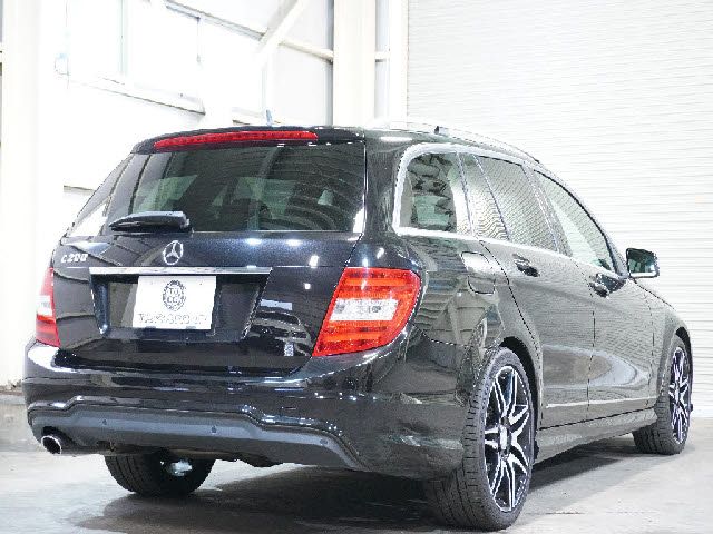 Mercedes Benz C-CLASS 2014-06 14389-1