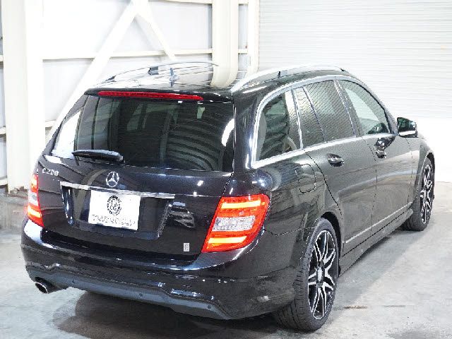 Mercedes Benz C-CLASS 2014-06 14389-10