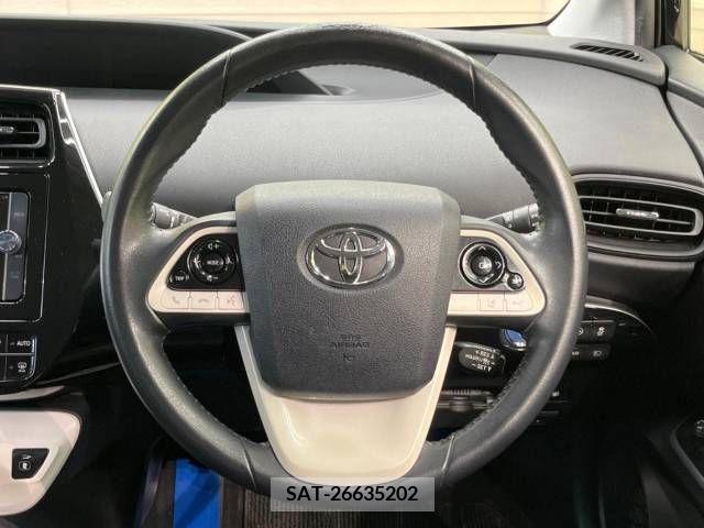 Toyota PRIUS 2017-01 331119-11