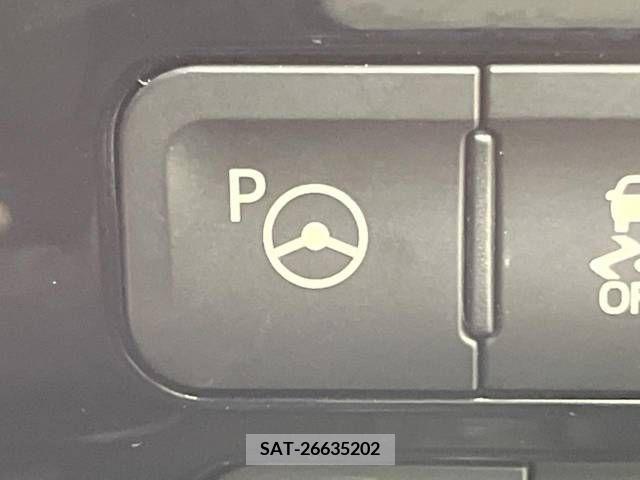 Toyota PRIUS 2017-01 331119-6