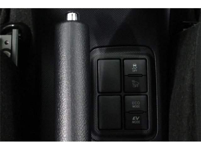Toyota AQUA 2018-09 22682-18