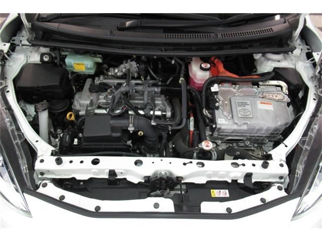 Toyota AQUA 2018-09 22682-24