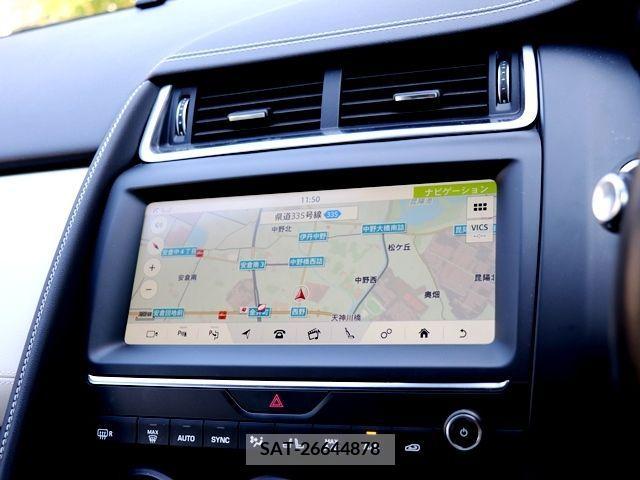 Jaguar E-PACE 2019-12 225524-16