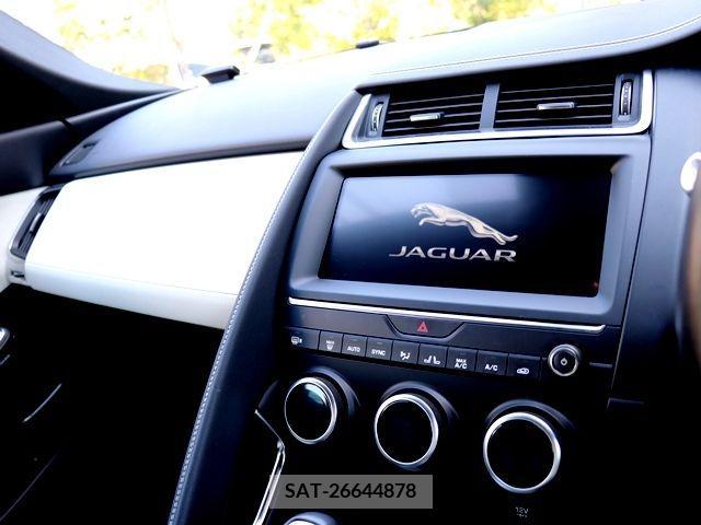Jaguar E-PACE 2019-12 225524-18